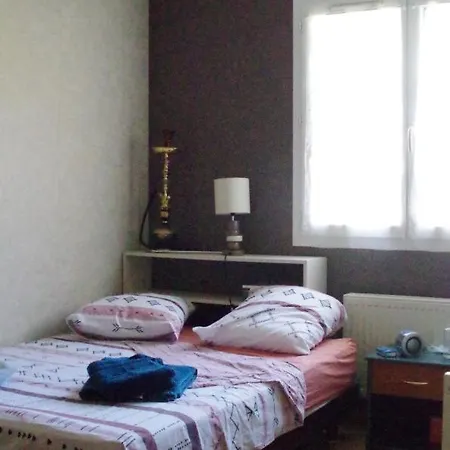 Chambre Chez L'Habitant Alojamento de Acomodação e Pequeno-almoço